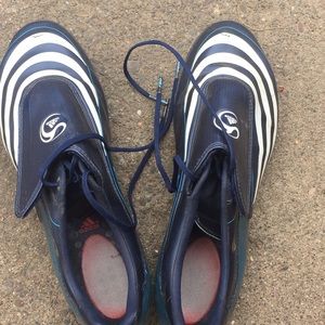 Soccer cleats